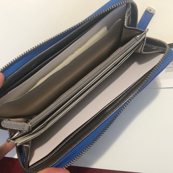 Brand new Calvin Klein wallet - Picture 3 of 5